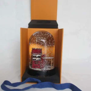 Snow Globe With Luxury Wardrobe Decoration Inside Crystal Ball Special Novelty Christmas Gift with Gift Box for VIP Customers